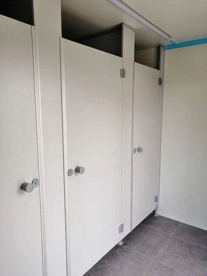 Remolque sanitario WC hombres y mujeres – Modelo profesional